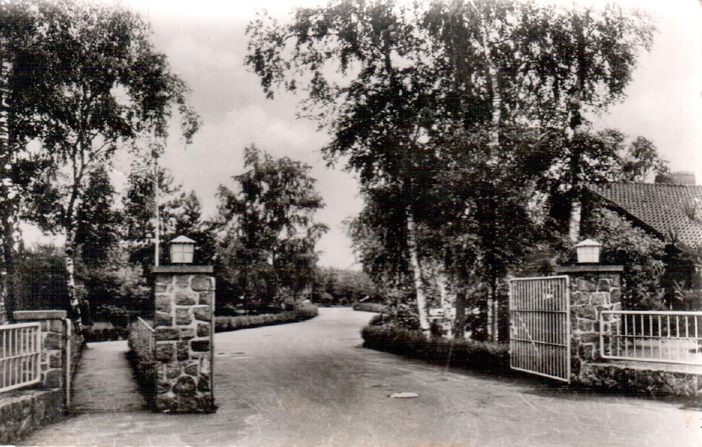 Ansichtskarte Wintermoor Eingangsbereich Krankenhaus - vor 1964 Foto FH Meyer
