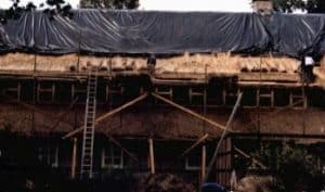 Beim Ausbau des Obergeschosses 1985-86 wurde ein Erker in die Rückseite des Hauses gesetzt und das Dach vom Ramakershof mit Reet neu eingedeckt.